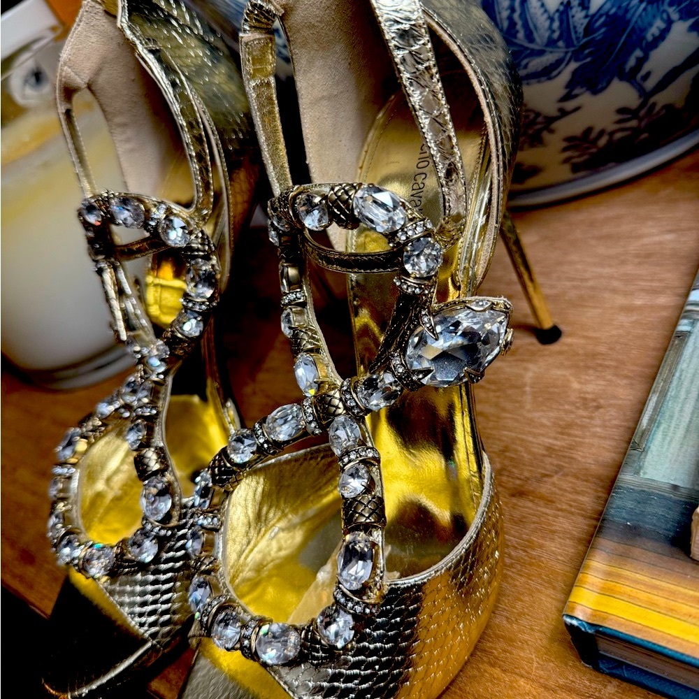 Roberto Cavalli Glamorous Gold Heels with Swarovski Crystal Serpent Snake Straps - Picture 2 of 9